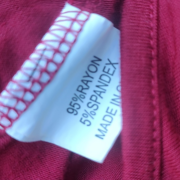 Jumpsuit/Red - Picture 11 of 12